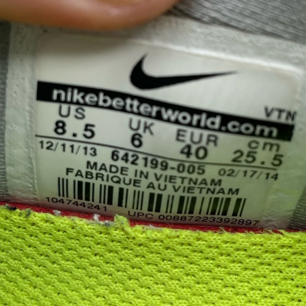 Nike Free 5.0 womens gray green sneaker size 8.5